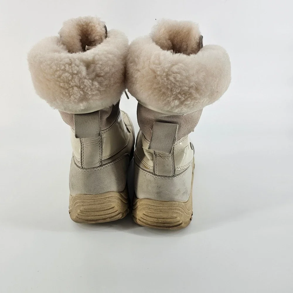 UGG Adirondack II Snow Boots Women 9.5 Sand Leather Waterproof Winter Gorpcore